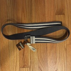Aeropostale Gray Cream Navy Belt reversible Men’s S/M. NWT